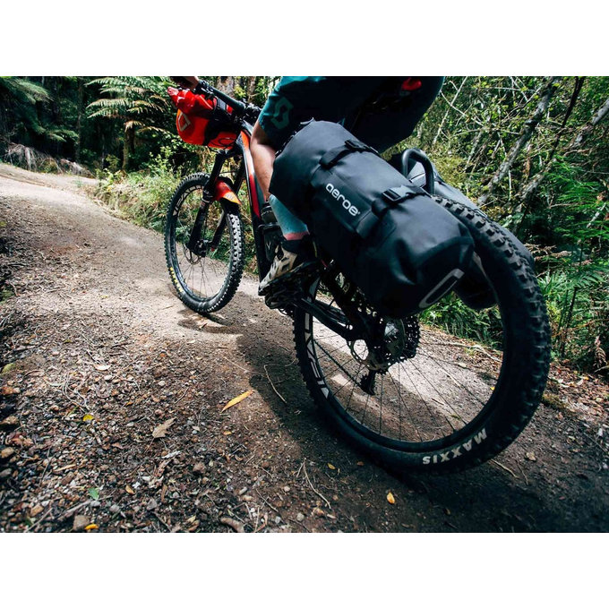 Nepromokavá taška černá – 12l