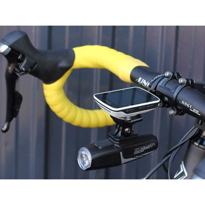 Vysunutý držiak na cyklopočítač a svetlo