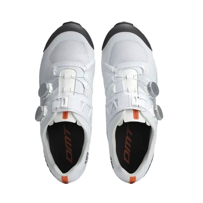 Cyklistické tretry pro MTB a gravel s karbonovou podrážkou DMT KM0 EVO