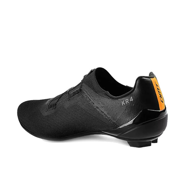 Silniční cyklistické tretry se systémem BOA DMT KR4