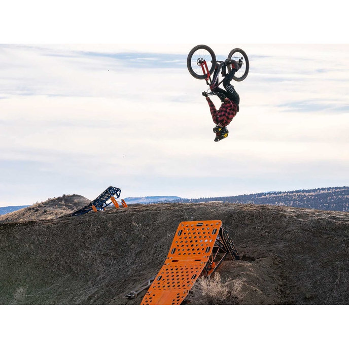 Přenosná rampa na skákání Area 51