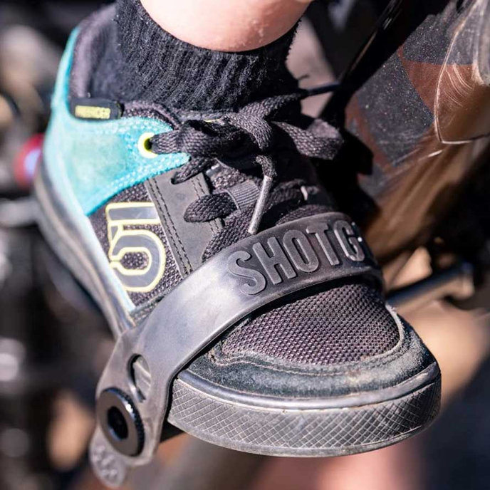 Gumové řemínky na stupačky - pár