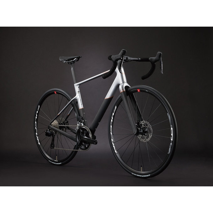 Silniční kolo RC2 Night-Gold 