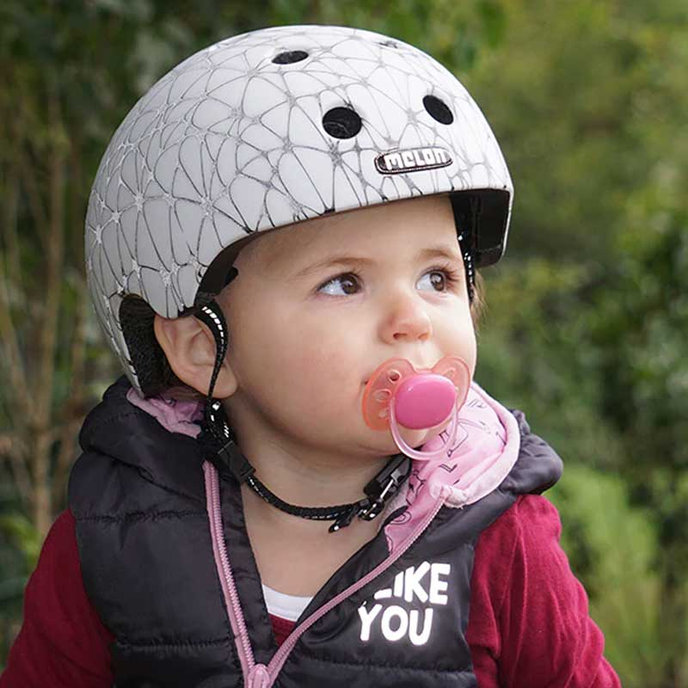 Reflexní helma Toddler Magic Bílá