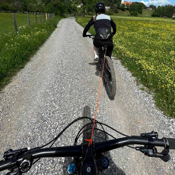 Samonavíjecí lano na tahání kola