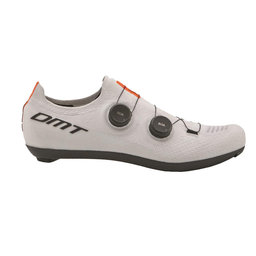 Cyklistické tretry s karbonovou podrážkou a systémem BOA DMT KR0